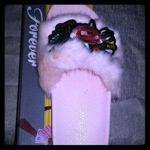 Women Forever, pink sandals